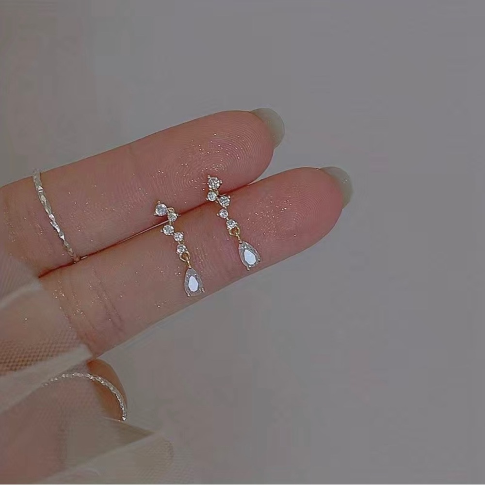 New Dainty water drop dangle gold earrings